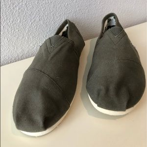 Olive Green TOMS